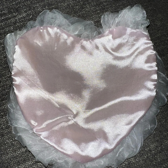 NIB Ashley Belle Porcelain Doll - Picture 7 of 9